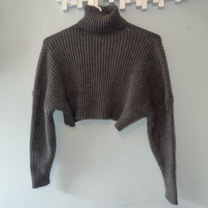 Cropped gray turtleneck sweater